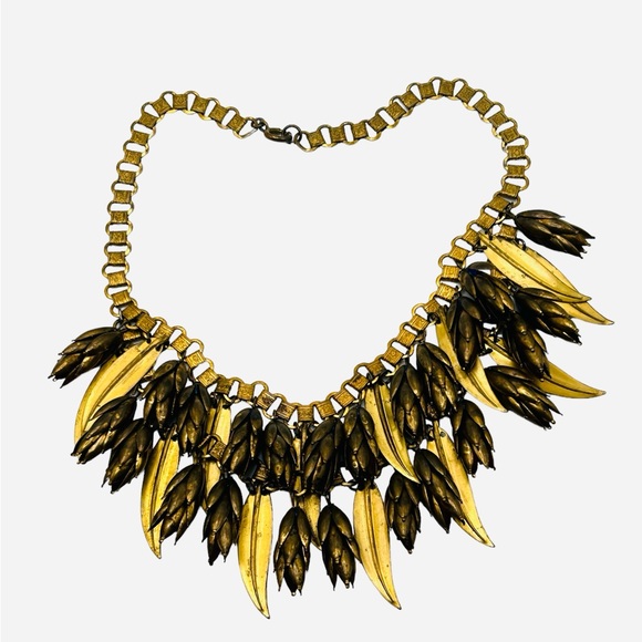 Magnificent 1930's Bookchain Leaf and Seed Pod Necklace - Picture 2 of 7